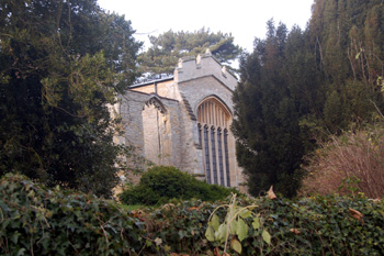 The church east end from the footpath December 2008